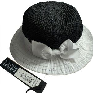 Badgley Mischa Women’s Crochet Crown Bucket Hat, white bow NEW